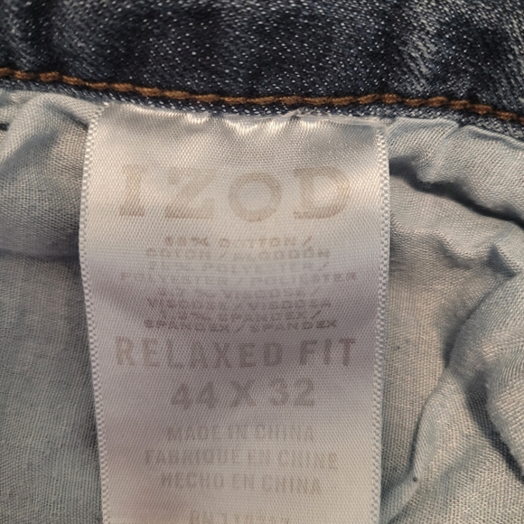 Men's IZOD Relaxed Fit Jeans Size 44 X 32 - Picture 4 of 5